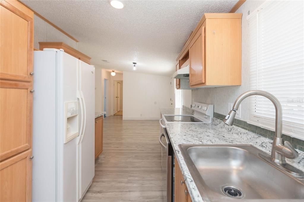 For Rent: $2,050 (3 beds, 2 baths, 1152 Square Feet)