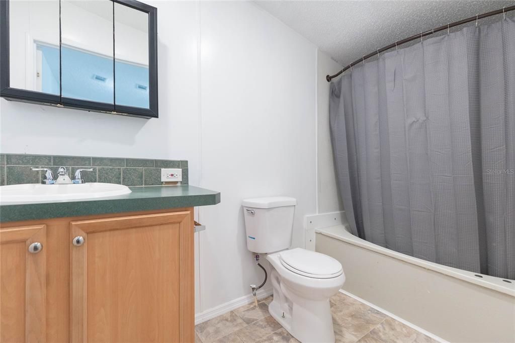 For Rent: $2,050 (3 beds, 2 baths, 1152 Square Feet)