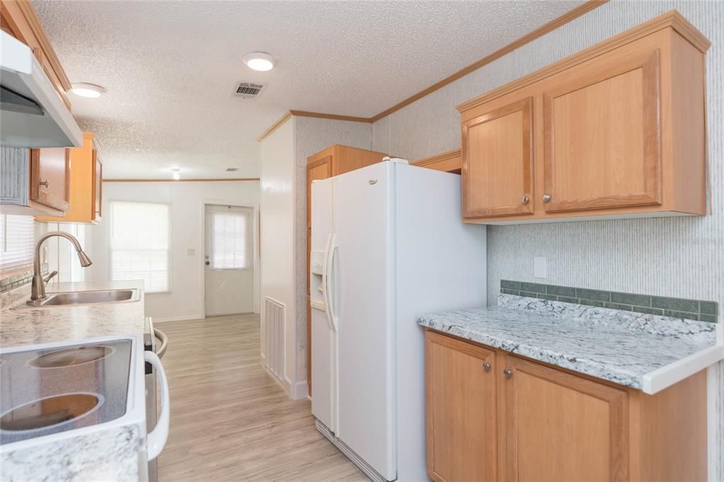 For Rent: $2,050 (3 beds, 2 baths, 1152 Square Feet)