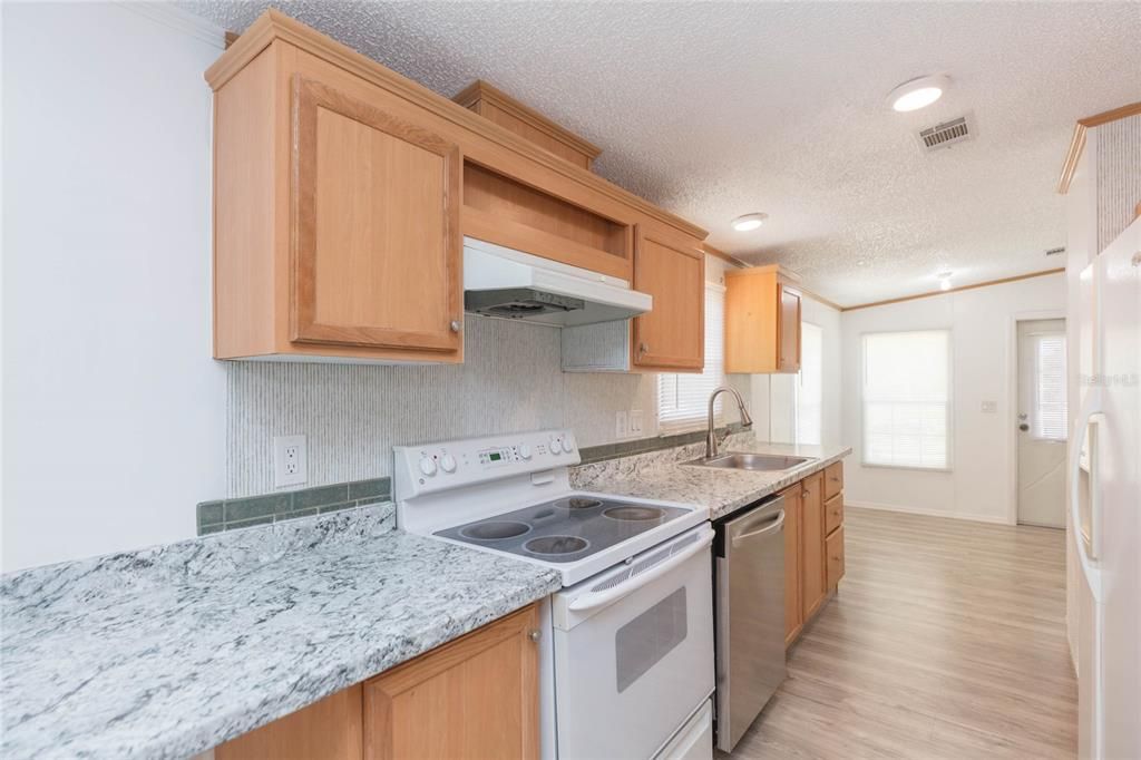 For Rent: $2,050 (3 beds, 2 baths, 1152 Square Feet)