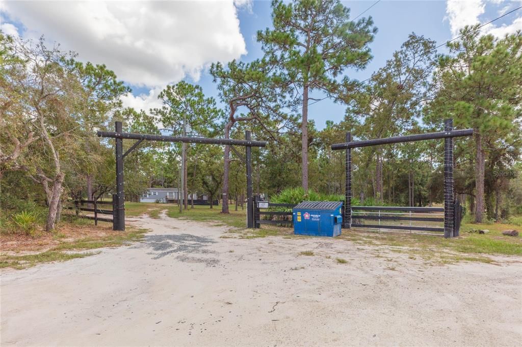 For Rent: $2,050 (3 beds, 2 baths, 1152 Square Feet)
