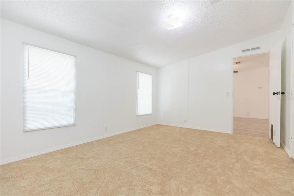 For Rent: $2,050 (3 beds, 2 baths, 1152 Square Feet)