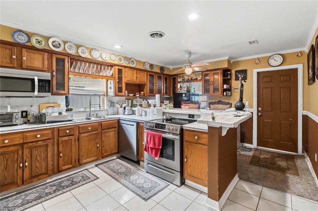 На продажу: $329,900 (3 спален, 2 ванн, 1644 Квадратных фут)
