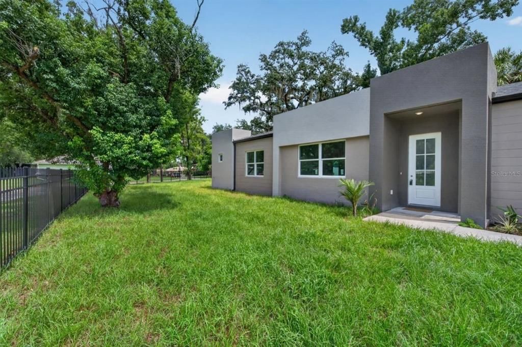 For Sale: $750,000 (4 beds, 2 baths, 2050 Square Feet)