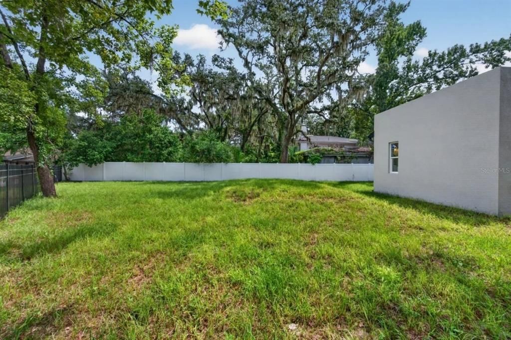For Sale: $750,000 (4 beds, 2 baths, 2050 Square Feet)