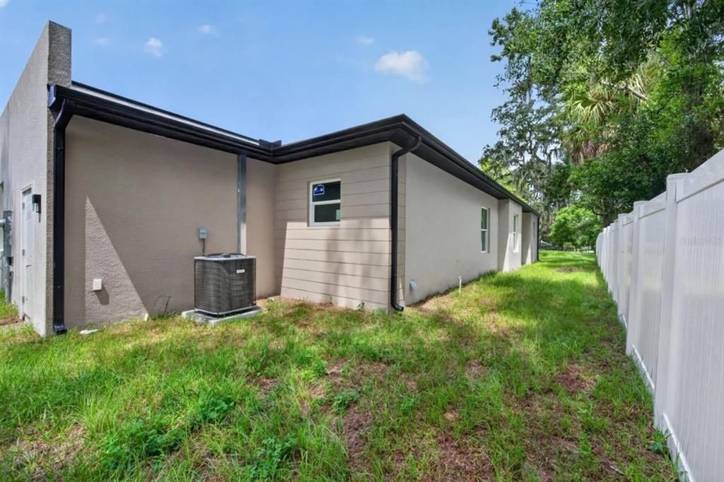 For Sale: $750,000 (4 beds, 2 baths, 2050 Square Feet)