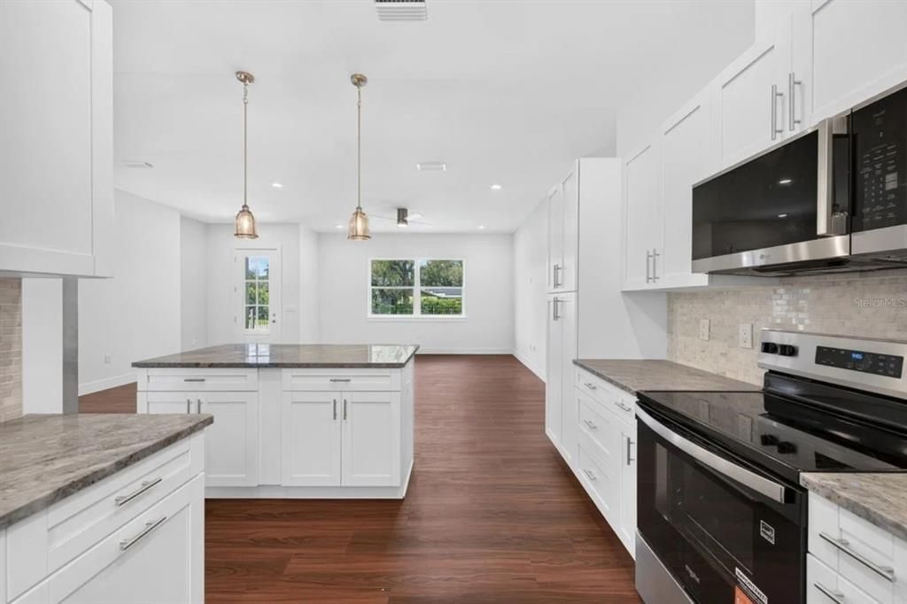 For Sale: $750,000 (4 beds, 2 baths, 2050 Square Feet)