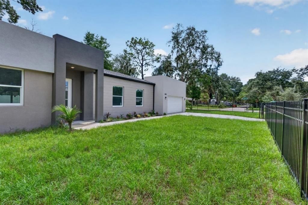 For Sale: $750,000 (4 beds, 2 baths, 2050 Square Feet)