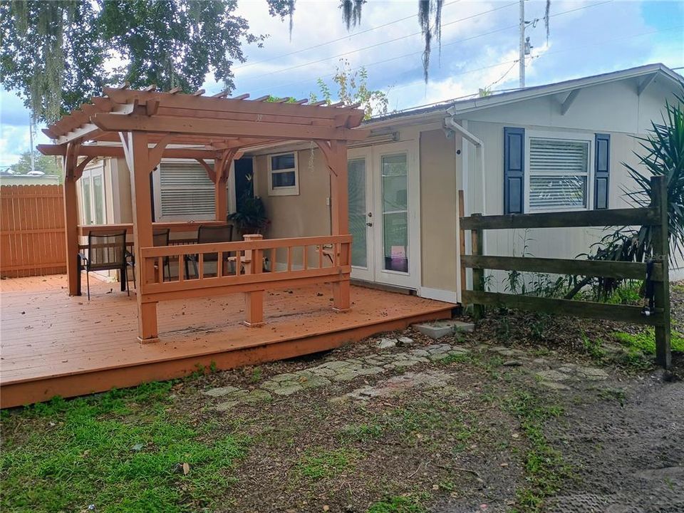 En Venta: $480,000 (3 camas, 2 baños, 1400 Pies cuadrados)
