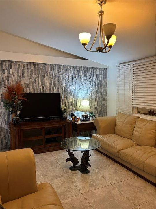 En Venta: $480,000 (3 camas, 2 baños, 1400 Pies cuadrados)