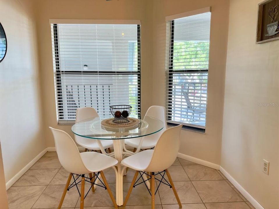En Venta: $255,000 (2 camas, 2 baños, 1174 Pies cuadrados)