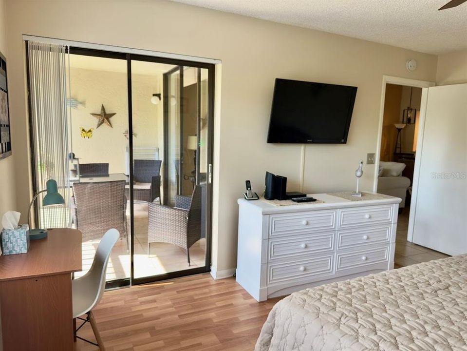 En Venta: $255,000 (2 camas, 2 baños, 1174 Pies cuadrados)