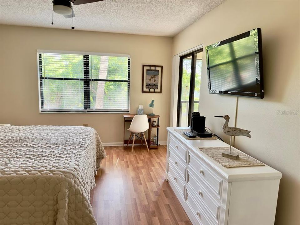 En Venta: $255,000 (2 camas, 2 baños, 1174 Pies cuadrados)