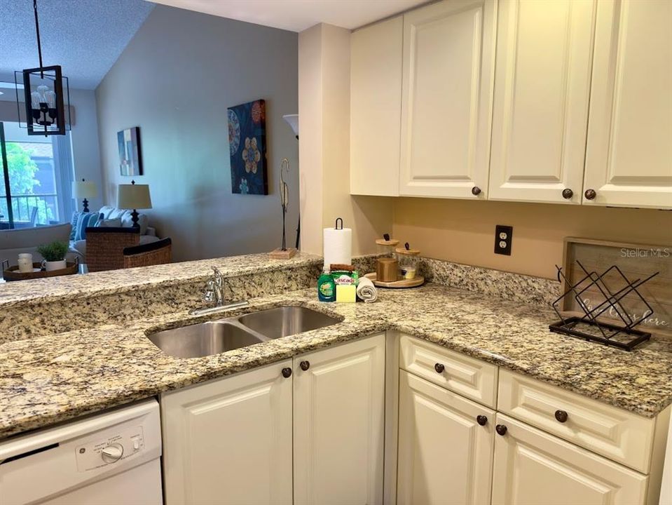 En Venta: $255,000 (2 camas, 2 baños, 1174 Pies cuadrados)