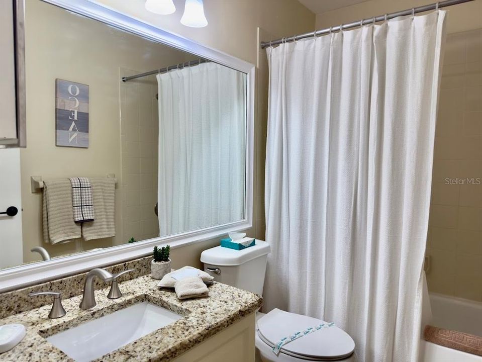 En Venta: $255,000 (2 camas, 2 baños, 1174 Pies cuadrados)