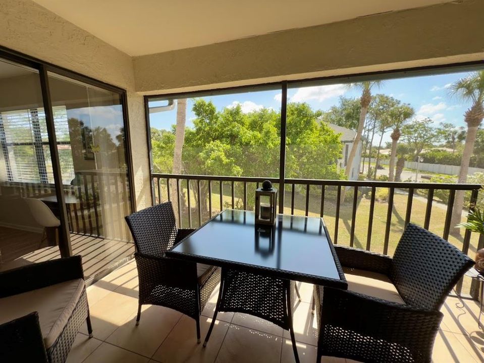 En Venta: $255,000 (2 camas, 2 baños, 1174 Pies cuadrados)