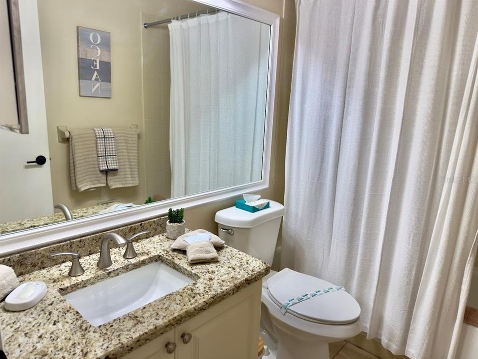 En Venta: $255,000 (2 camas, 2 baños, 1174 Pies cuadrados)