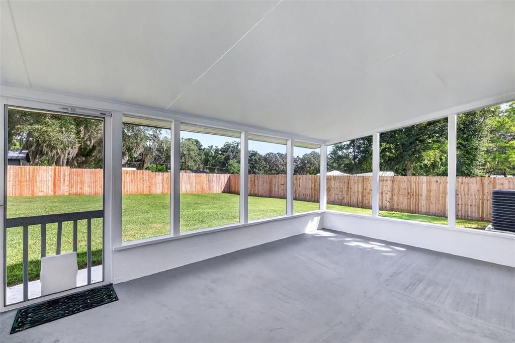 For Sale: $217,500 (3 beds, 1 baths, 1139 Square Feet)