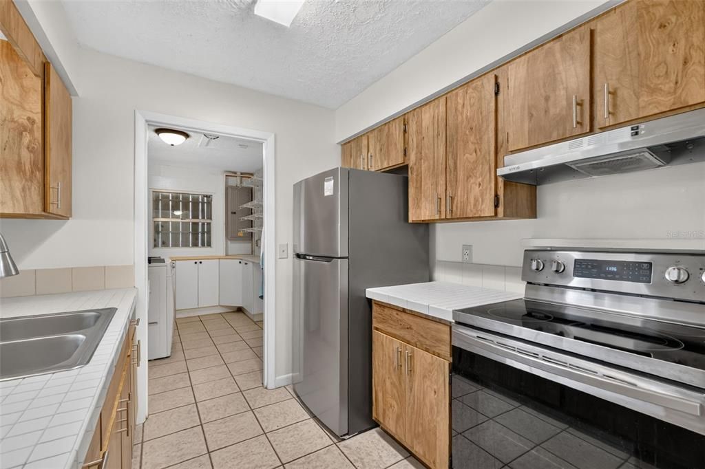 For Sale: $217,500 (3 beds, 1 baths, 1139 Square Feet)