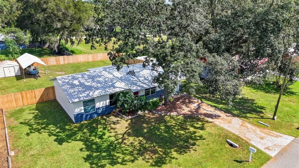 For Sale: $217,500 (3 beds, 1 baths, 1139 Square Feet)
