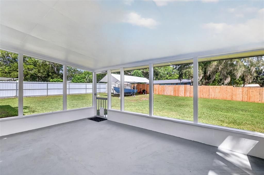 For Sale: $217,500 (3 beds, 1 baths, 1139 Square Feet)