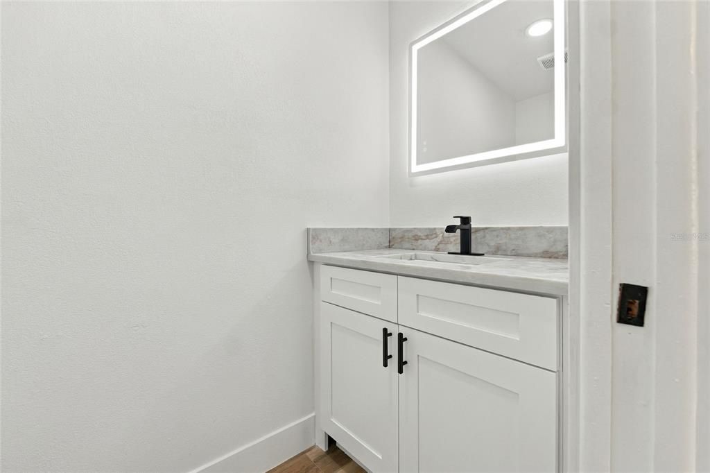 For Sale: $650,000 (5 beds, 2 baths, 3741 Square Feet)