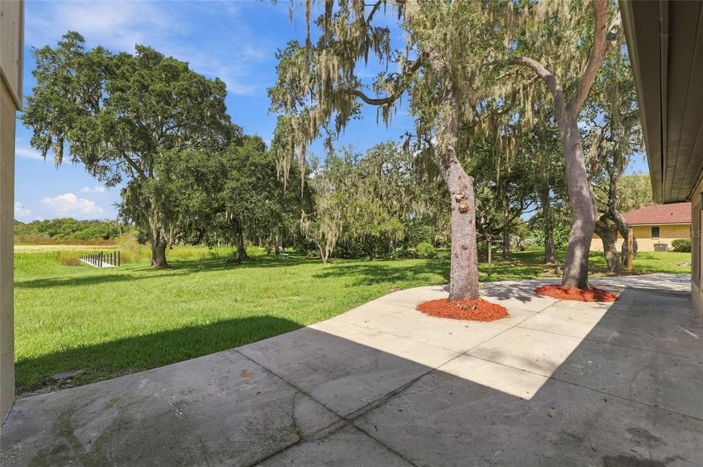 For Sale: $650,000 (5 beds, 2 baths, 3741 Square Feet)