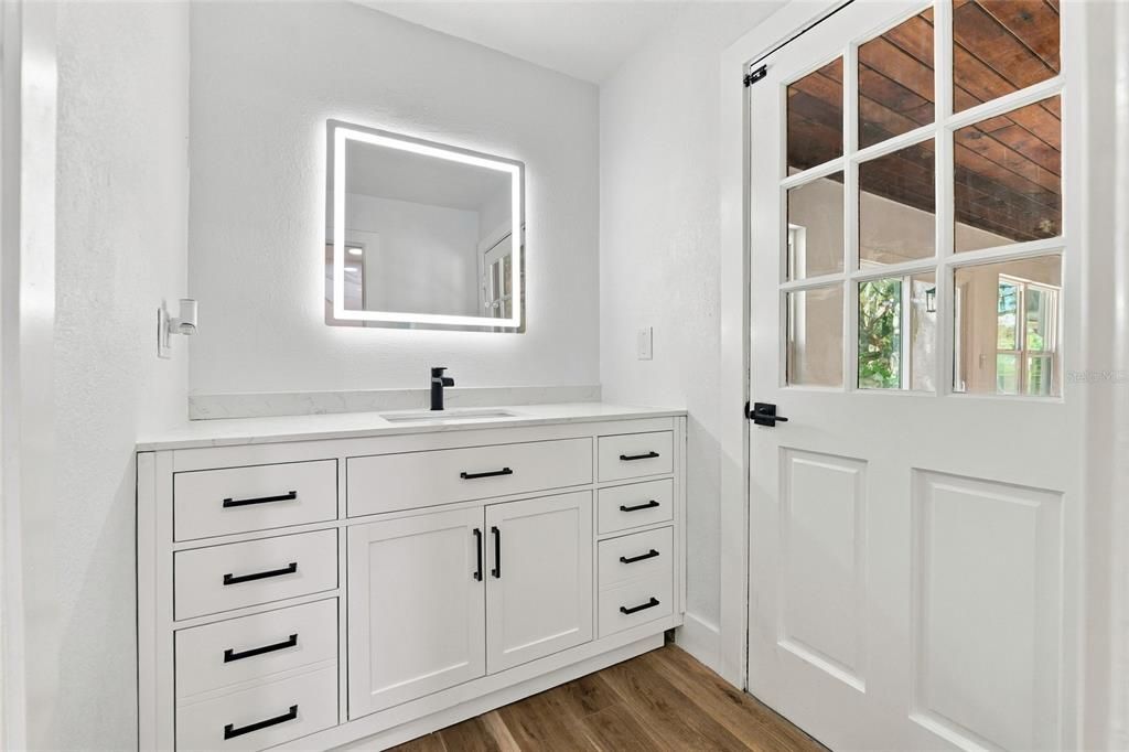 For Sale: $650,000 (5 beds, 2 baths, 3741 Square Feet)