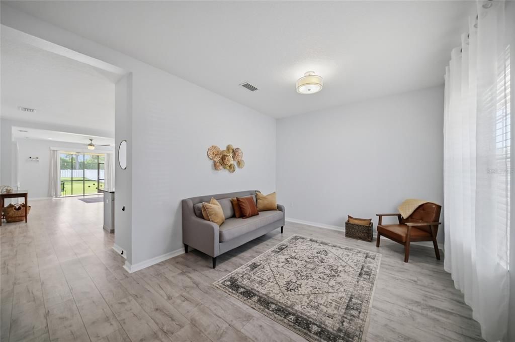 For Sale: $399,000 (3 beds, 2 baths, 1744 Square Feet)