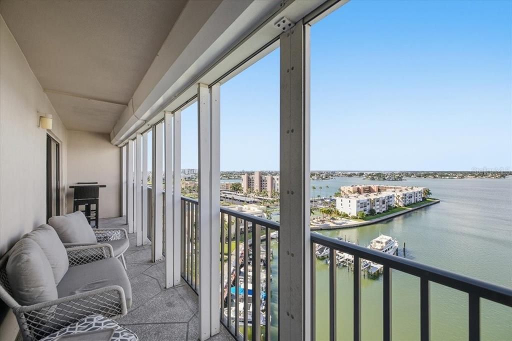 For Sale: $430,000 (2 beds, 2 baths, 1310 Square Feet)