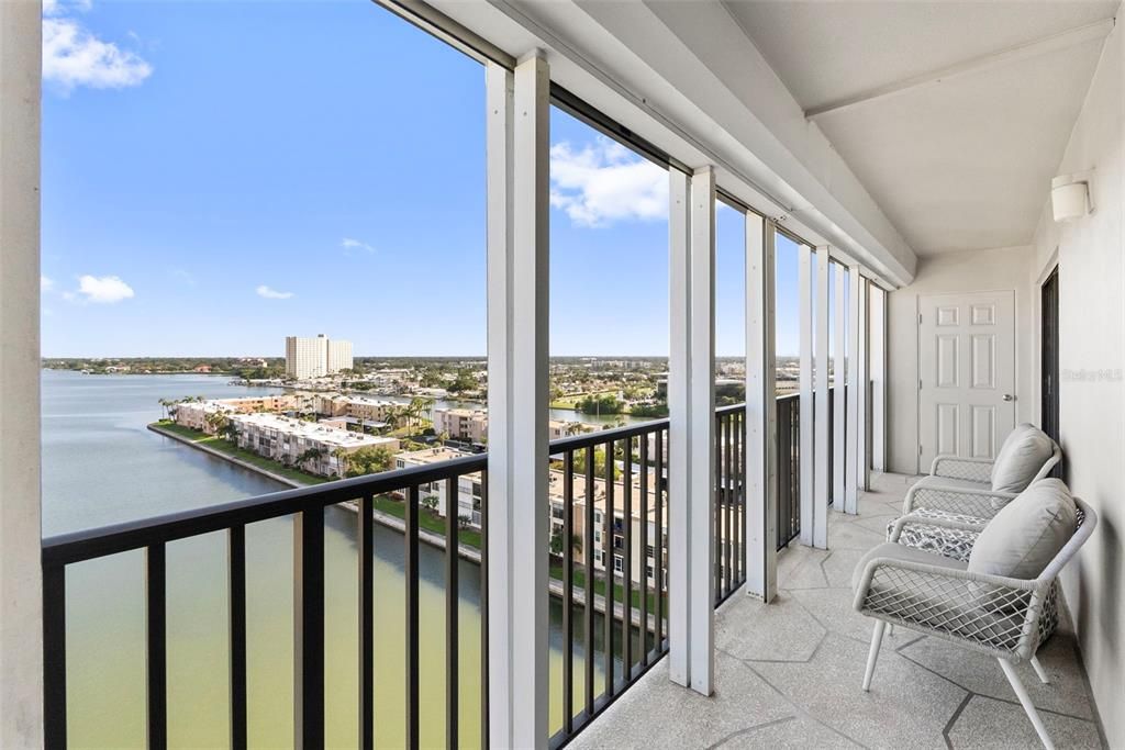 For Sale: $430,000 (2 beds, 2 baths, 1310 Square Feet)