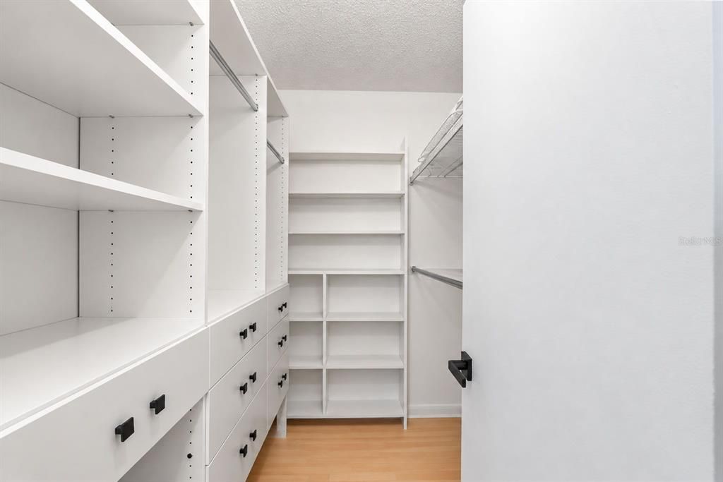 For Sale: $430,000 (2 beds, 2 baths, 1310 Square Feet)