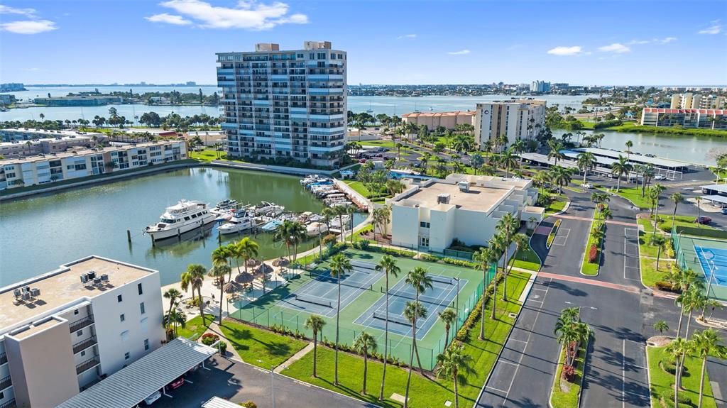 For Sale: $430,000 (2 beds, 2 baths, 1310 Square Feet)
