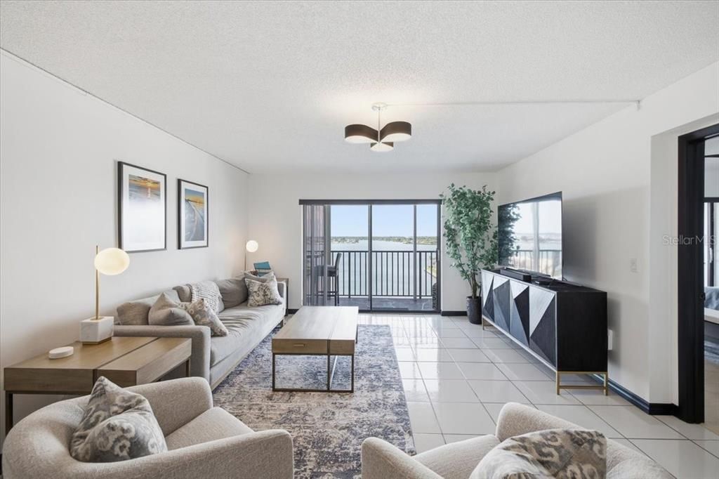 For Sale: $430,000 (2 beds, 2 baths, 1310 Square Feet)