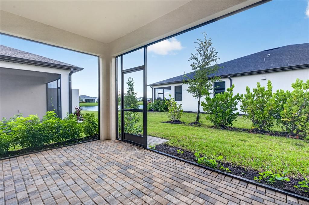 For Rent: $2,600 (3 beds, 2 baths, 1602 Square Feet)