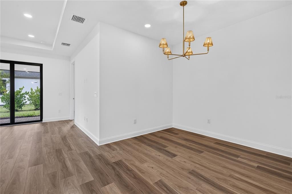 For Rent: $2,600 (3 beds, 2 baths, 1602 Square Feet)