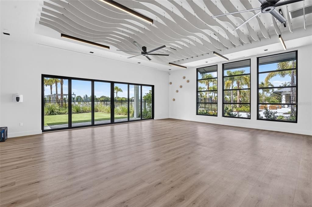 For Rent: $2,600 (3 beds, 2 baths, 1602 Square Feet)