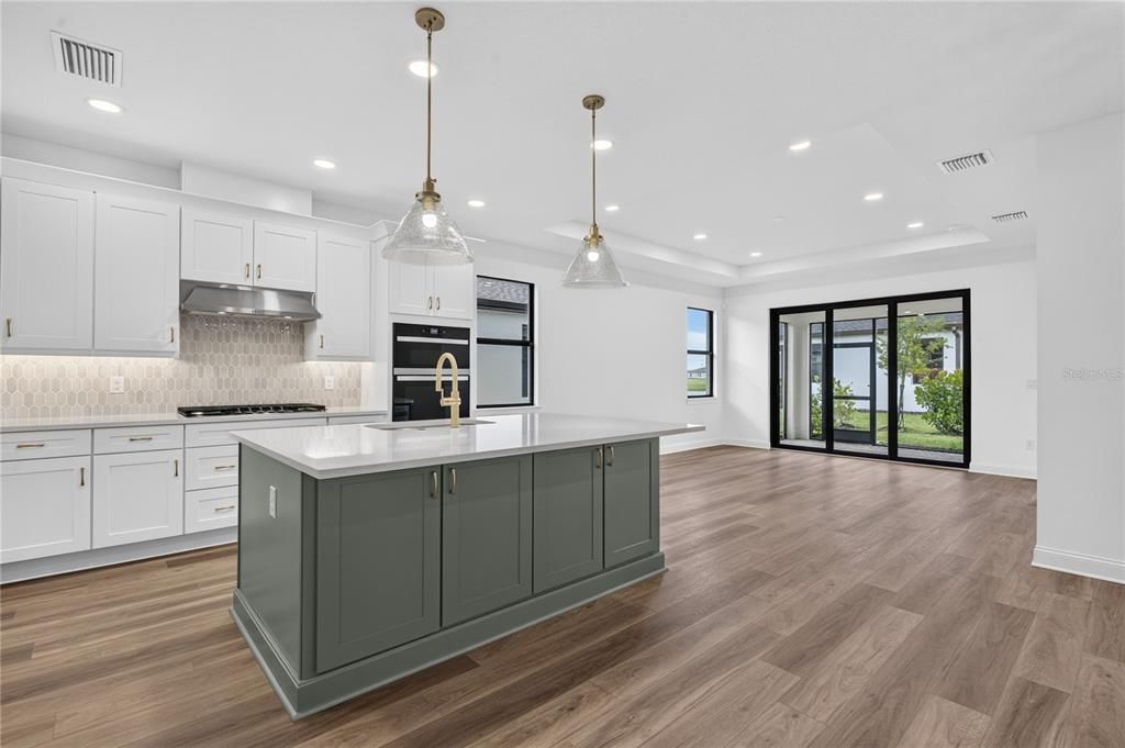 For Rent: $2,600 (3 beds, 2 baths, 1602 Square Feet)