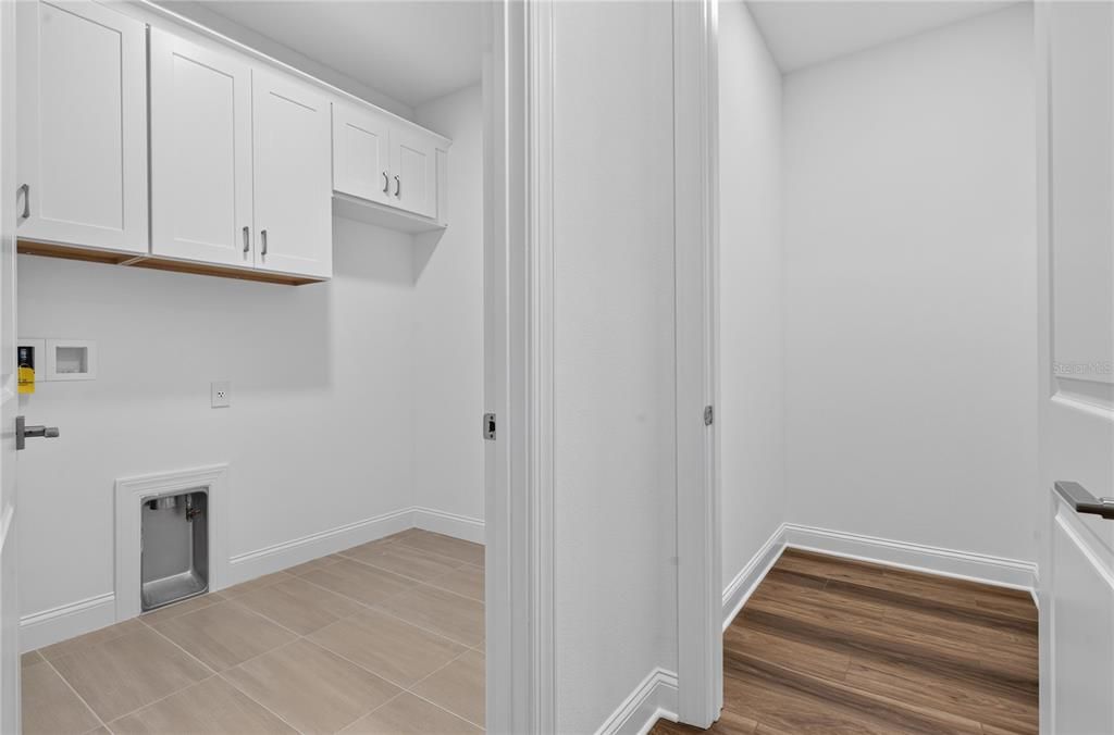 For Rent: $2,600 (3 beds, 2 baths, 1602 Square Feet)