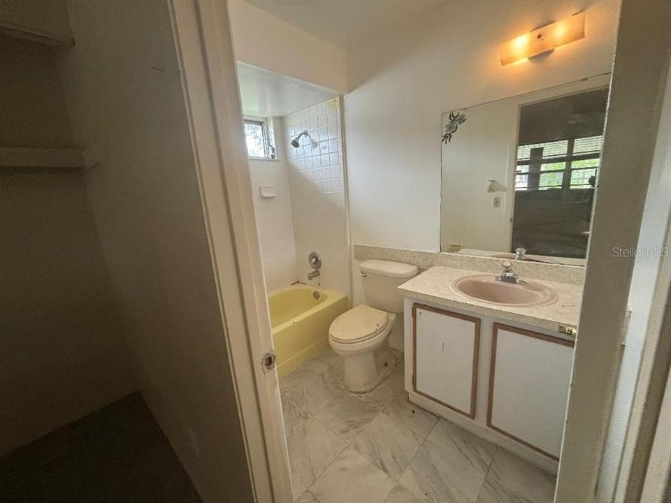 На продажу: $265,000 (4 спален, 3 ванн, 1803 Квадратных фут)