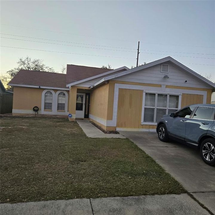For Sale: $310,000 (3 beds, 2 baths, 1935 Square Feet)