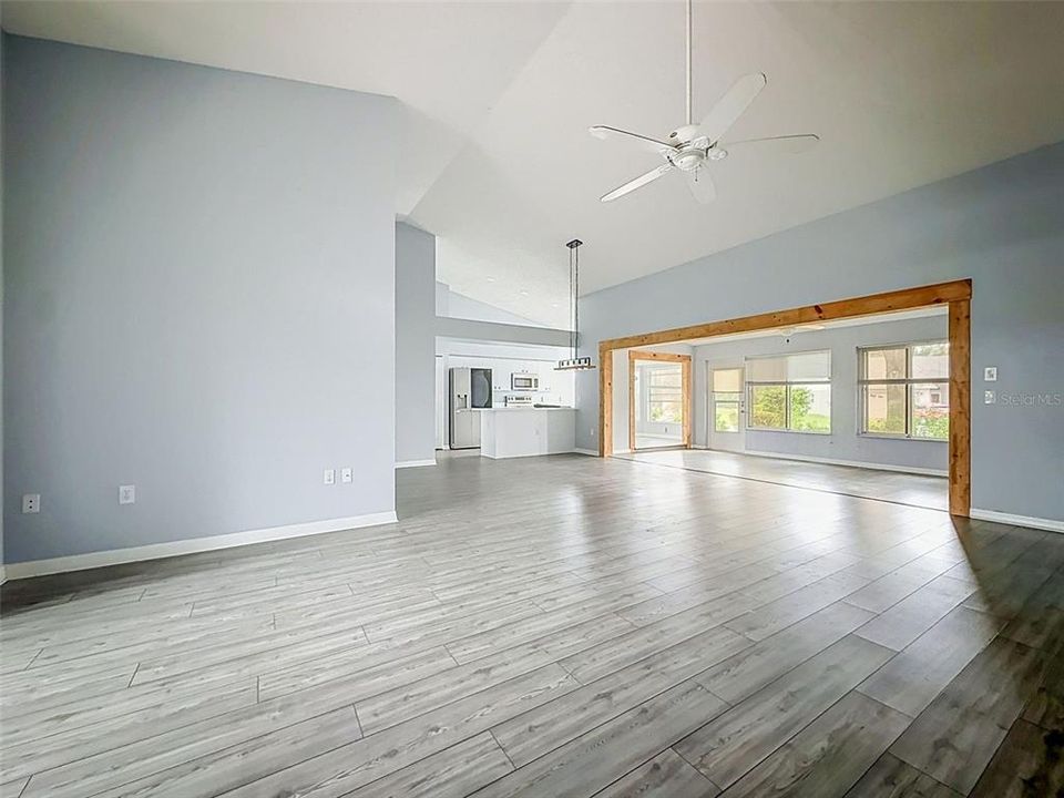 En Venta: $239,900 (2 camas, 2 baños, 1552 Pies cuadrados)
