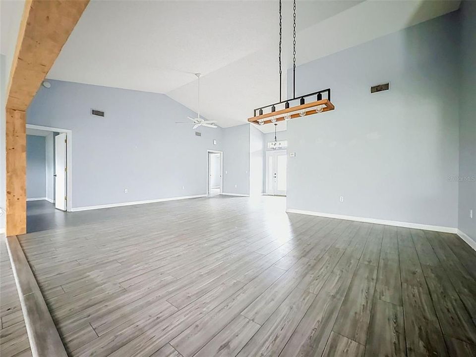 En Venta: $239,900 (2 camas, 2 baños, 1552 Pies cuadrados)