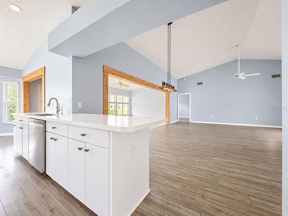 En Venta: $239,900 (2 camas, 2 baños, 1552 Pies cuadrados)