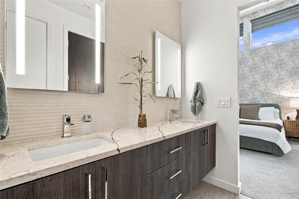 For Sale: $1,550,000 (3 beds, 2 baths, 2186 Square Feet)