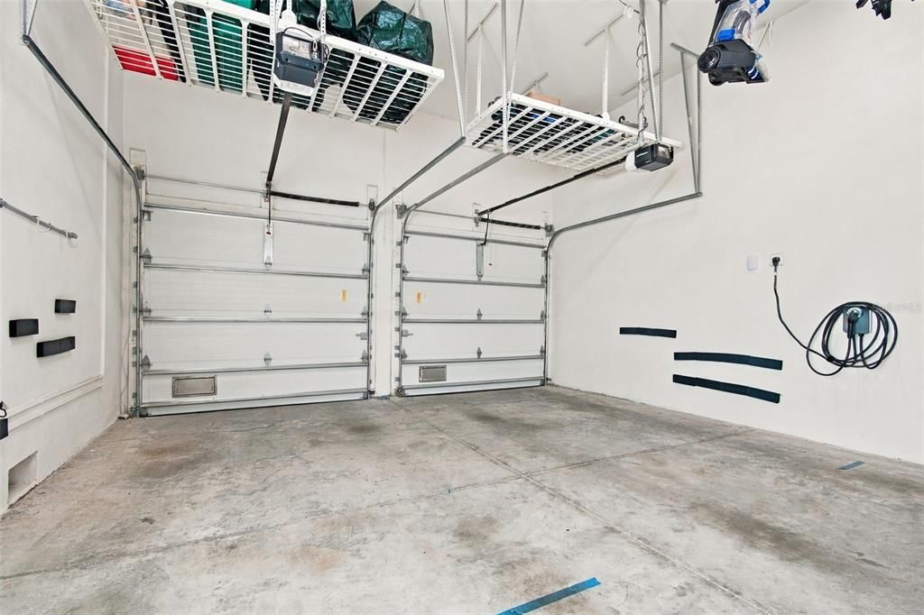 For Sale: $1,550,000 (3 beds, 2 baths, 2186 Square Feet)