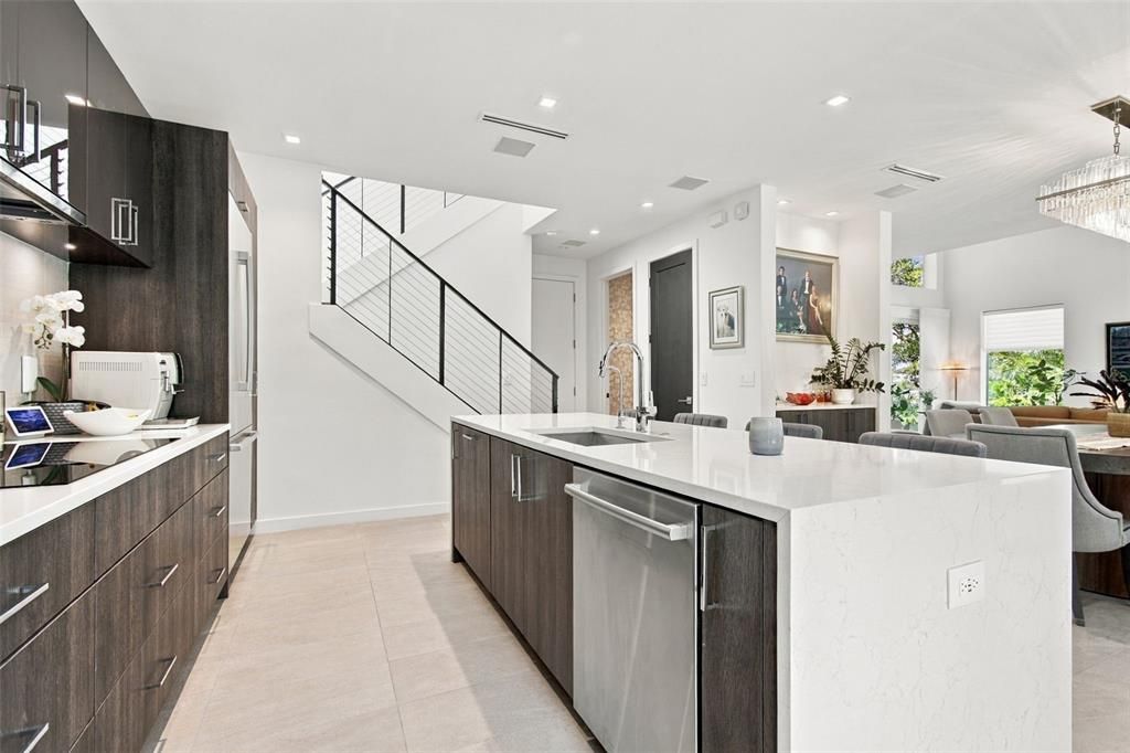 For Sale: $1,550,000 (3 beds, 2 baths, 2186 Square Feet)