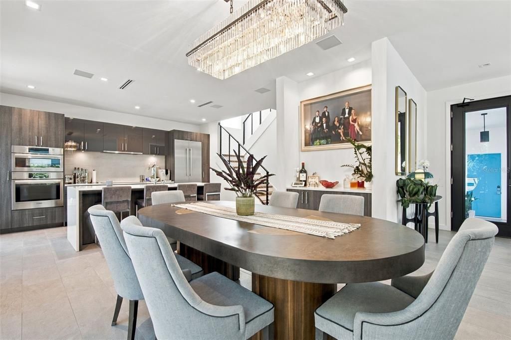For Sale: $1,550,000 (3 beds, 2 baths, 2186 Square Feet)