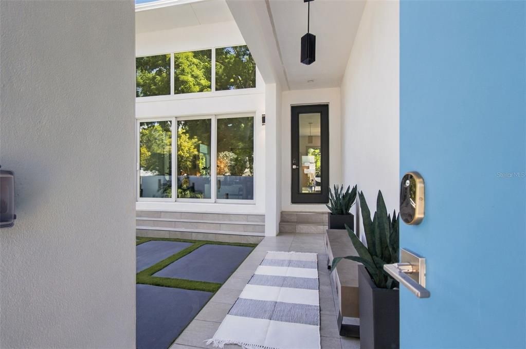For Sale: $1,550,000 (3 beds, 2 baths, 2186 Square Feet)