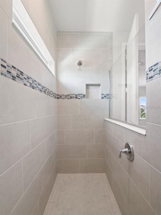 En Venta: $944,900 (5 camas, 4 baños, 3433 Pies cuadrados)
